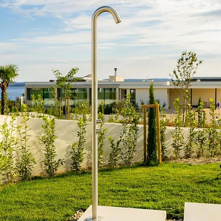 Курортный комплекс Lioqa Углян