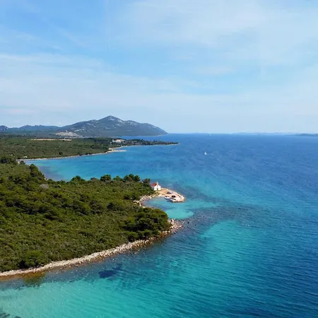 Semesteranläggning (resort) Lioqa 5*